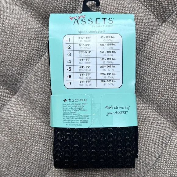 ***NWT***Bundle Pack - Spanx Assets Black Shaping Textured Tights - Picture 3 of 4